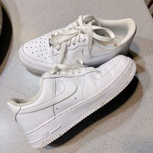 Nike Air Force One.